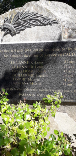 les stèles commémoratives de la poche de Lorient  20220810