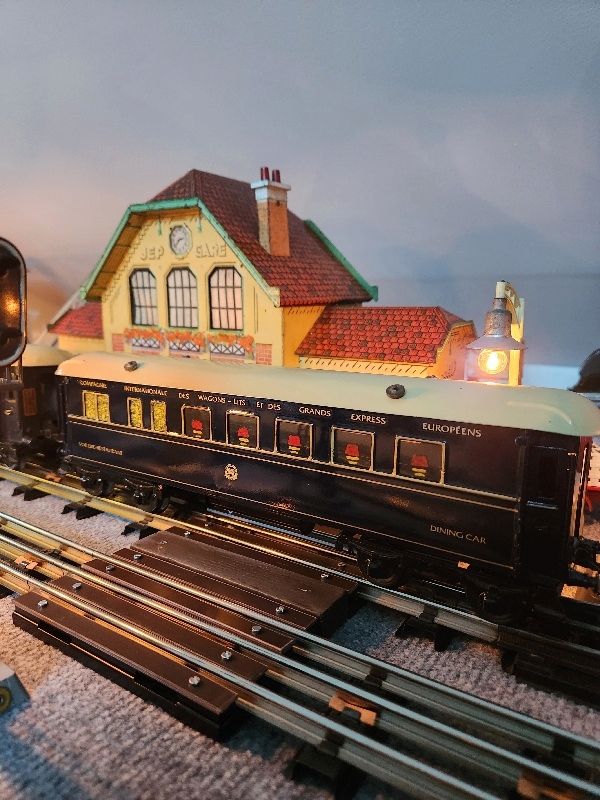 Il y a 100 ans, en 1922, le Train Bleu a été introduit- Une célébration avec des modèles de ce train 20221210