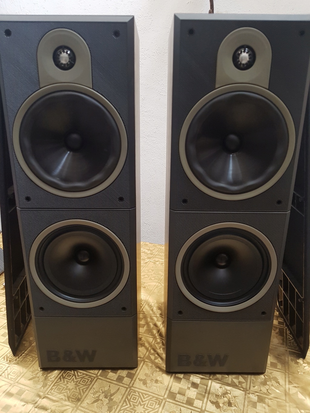 B&W 620i Floorstand Speaker - sold 20180311