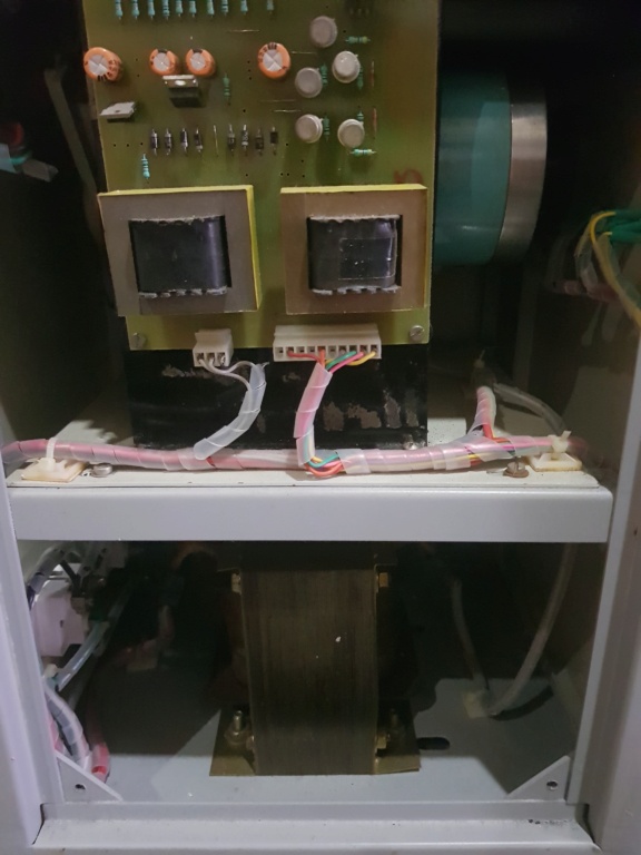 2kva Servo Stabilizer for Audio or any electrical equipment's 20210311