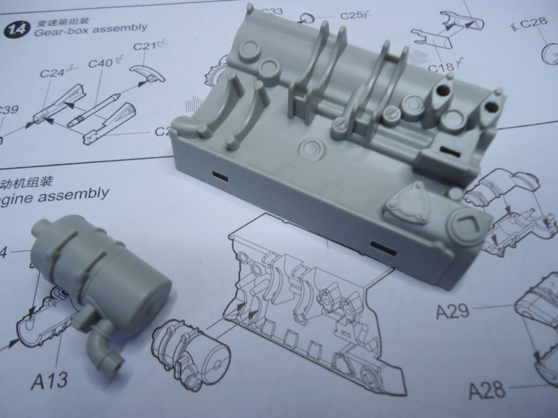 Char allemand Sd.Kfz. 182 KingTiger [Trumpeter 1/16°] de dan le cevenol - Page 3 Dsc01989