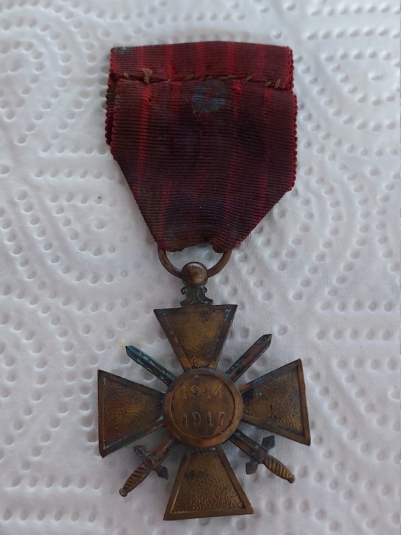 Croix de guerre avec ruban rouge... 20220513