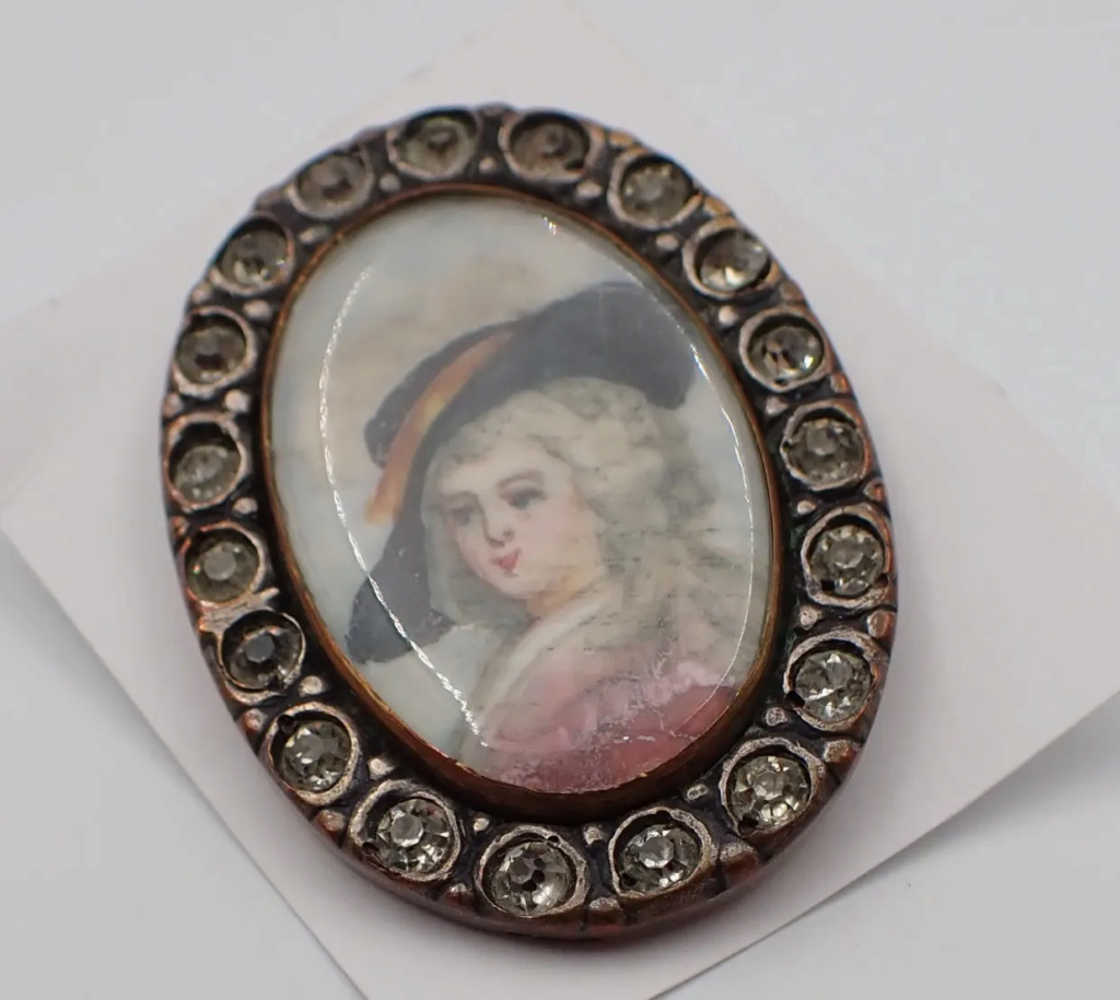 A vendre: miniatures de Marie Antoinette? - Page 9 Tzolzo20