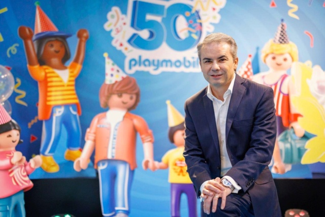 Article 50 ans de Playmobil - Collaboration mondiale avec Mcdonalds 0ec6a410