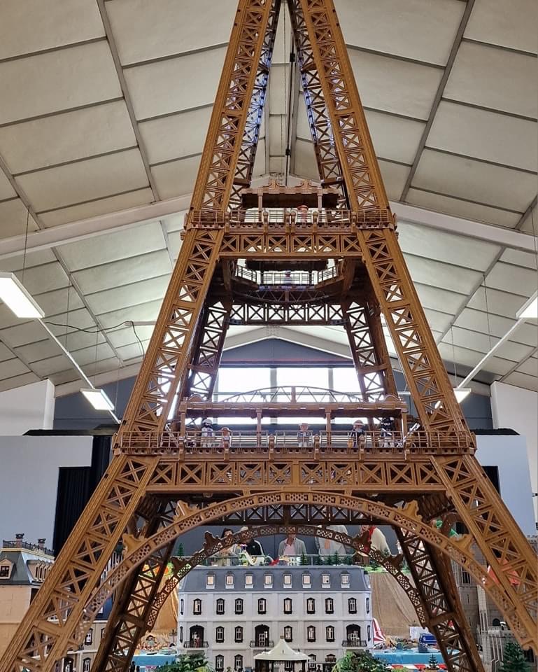 La Tour Eiffel en Playmobil - Arnaud Leconte 59452810