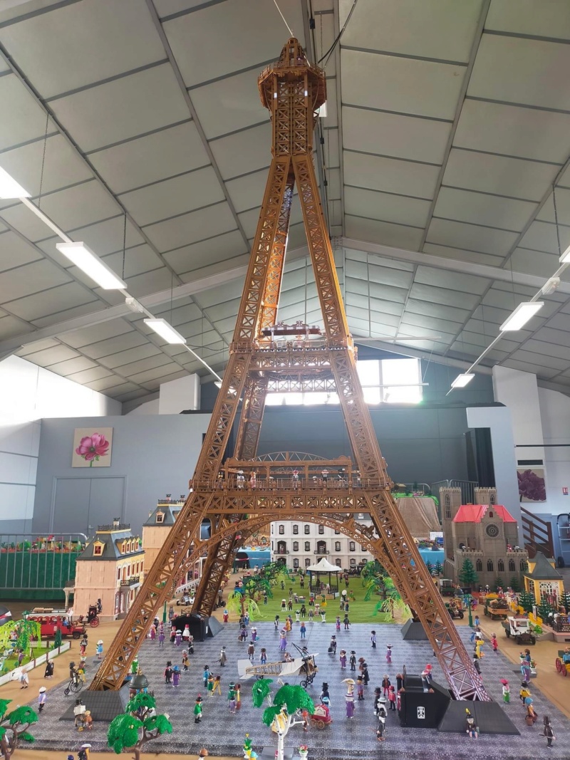 La Tour Eiffel en Playmobil - Arnaud Leconte 83707a10
