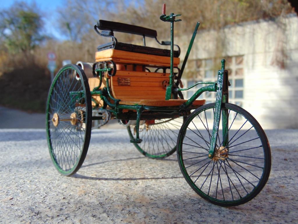 Benz - Patentwagen von 1886 , Eigenbau im M 1:16 Dsc04013