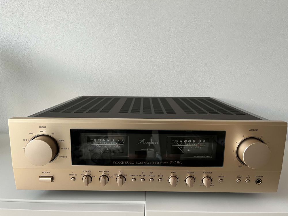 VENDUTO - Accuphase E-280 amplificatore integrato (Azzano Decimo - PN) A10