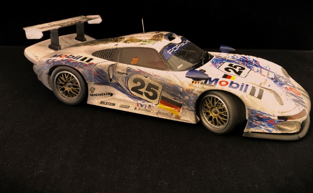 [TAMIYA] PORSCHE 911 GT1 Le MANS 1996 Réf 24186 Img_8410