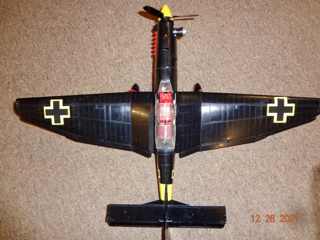 Update ;  Looking to buy 049 engine red back plate and gas tank for Stuka  - Page 3 Dsc09428