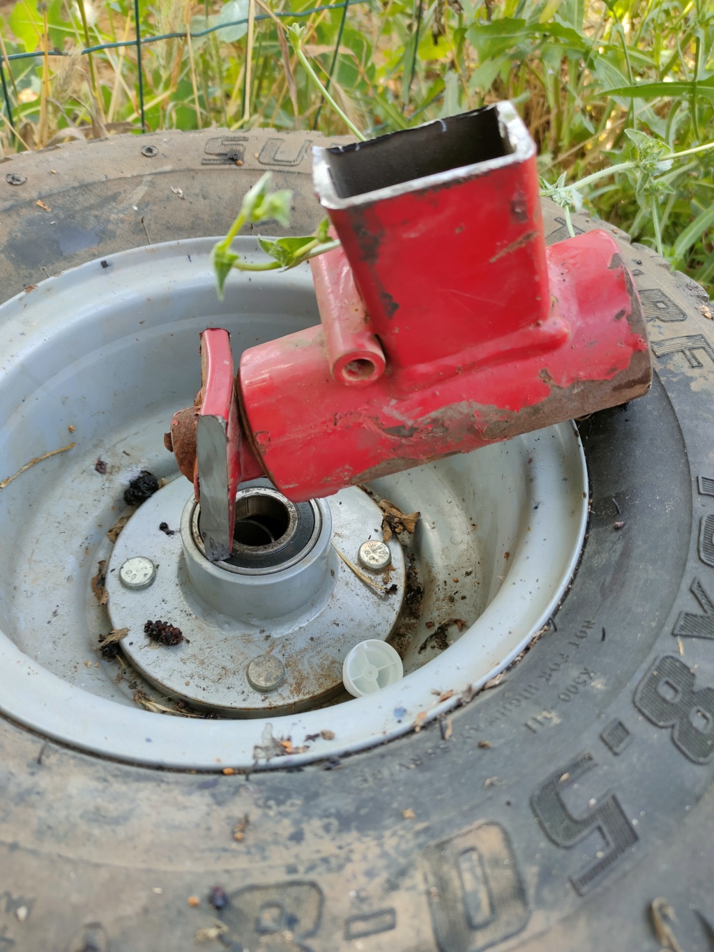 Repurposing zero turn front spindles. Img20247