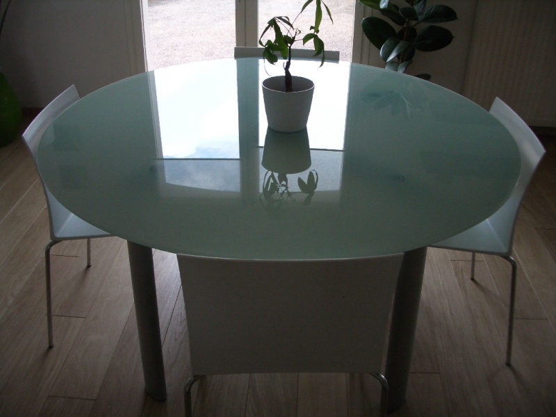 Vend TABLE ronde en verre Imgp6511