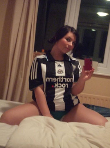 Supportrices... - Page 17 Nufc2b10