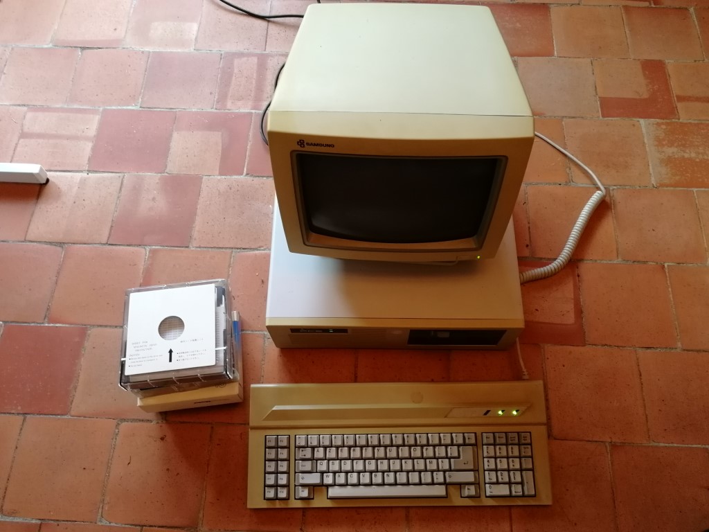 [ECH] ordinateur ATARI PC2 pour pièces 110