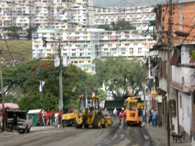 Adelantado trabajo de asfaltado en La Cañada, 23 de Enero Varias18