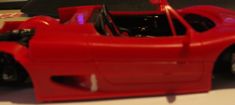 F50 coupé Revell 1:24 Assemb12