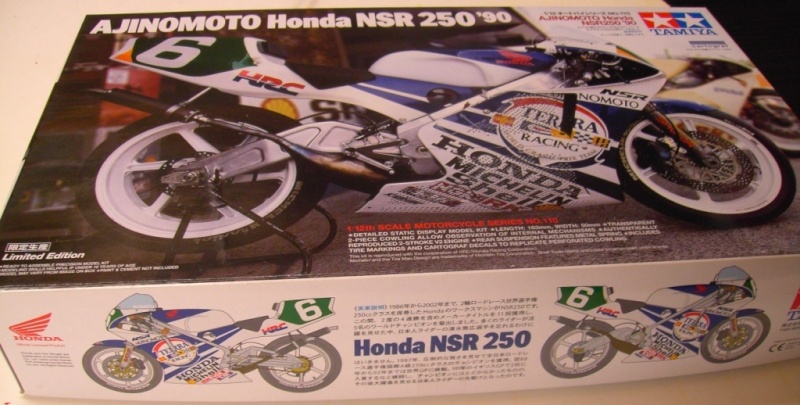 Honda NSR250 in 1:12 von Tamiya fertig Pict3442