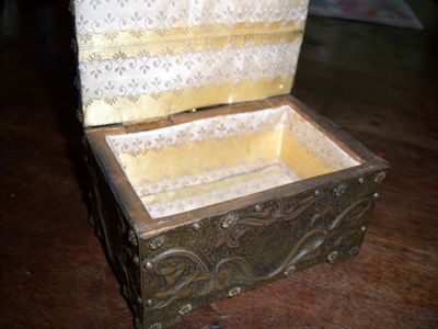 Une boite art nouveau bois et cuivre * 100_1142