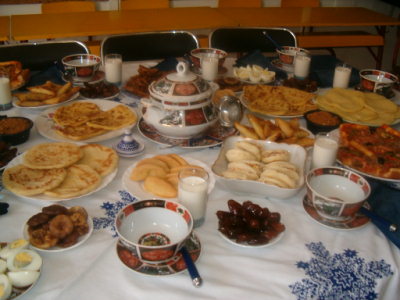   يسر منتدى أصدقاء PROF3LAA دعوة جميع الأعضاءإلى مائدة إفطار مغربية Ftour410