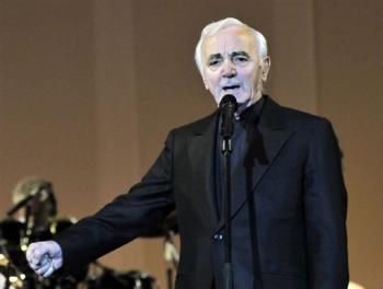 Charles Aznavour - Page 2 Aleqm510