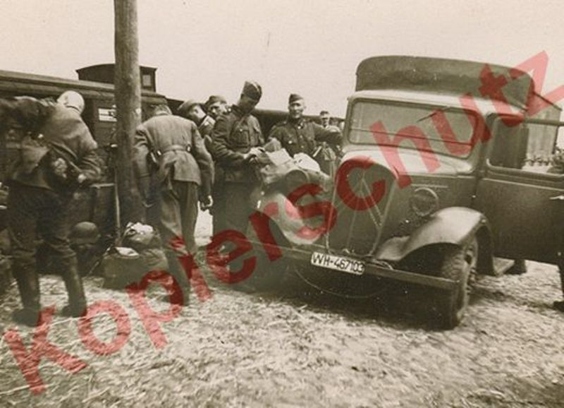Photos de Citroën pendant la Seconde Guerre Mondiale - Page 7 Citroe20