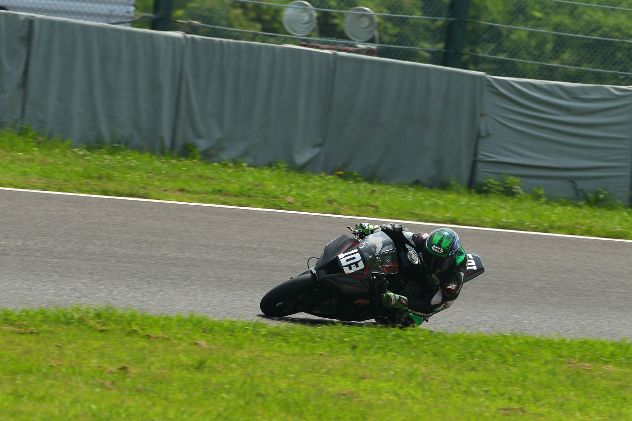 Kawasaki ZX10R 2011 13310111