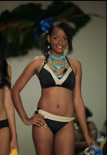 ERICKA ALY ( Miss Guadeloupe 2010) Sans_t25