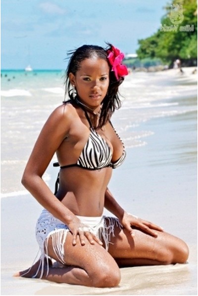 ERICKA ALY ( Miss Guadeloupe 2010) Sans_t30