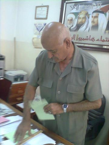 الممحامي رمضان ابو خضرة يحاضر في ورشة عمل في جمعية الدوايمة  Ouoou110