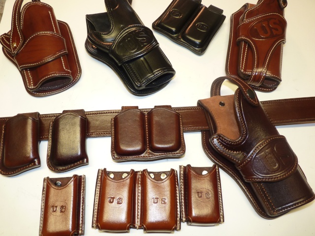 Des HOLSTERS "WILD BUNCH" by SLYE P1080612