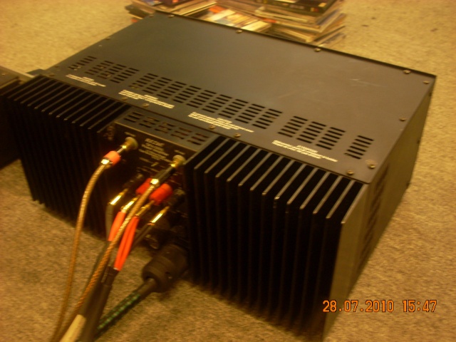 Adcom GFA-555 MKII power amplifier (used) SOLD Dscn1519