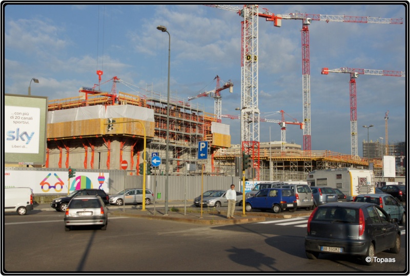 chantiers dans le monde suite - Page 2 Milan410