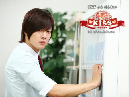 Pics Oficiales de "PlayFul Kiss" 20100815