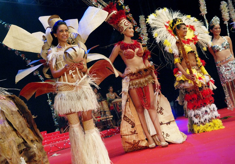 Article dans Tahiti Presse le 26 juin 2010 - Poehere Hutihuti Wilson, élue 50e Miss Tahiti Miss-t27