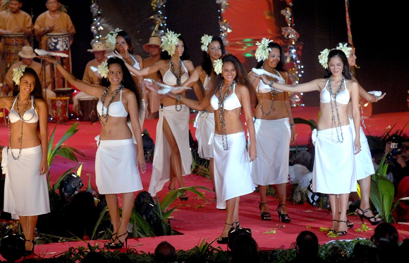 Article dans Tahiti Presse le 26 juin 2010 - Poehere Hutihuti Wilson, élue 50e Miss Tahiti Miss-t31