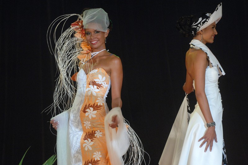 Article dans Tahiti Presse le 26 juin 2010 - Poehere Hutihuti Wilson, élue 50e Miss Tahiti Miss-t37