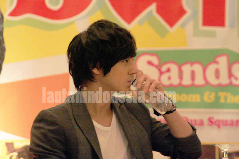 Kim Bum Fan Meeting Press Conference in Indonesia Fan_me12