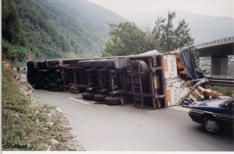 Accident coté Italien du Mont Blanc dans les années 90. 1_05311