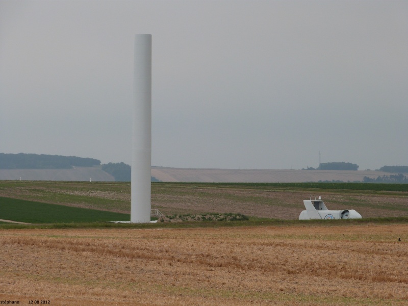 Montage de 16 éoliennes a Savière (10) par l'entreprise Belge Dufour. Aolien27