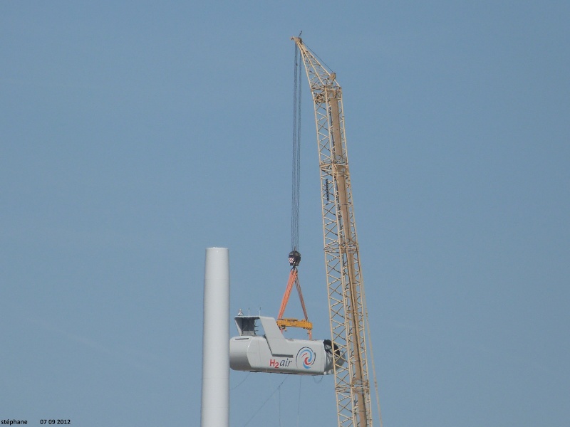 Montage de 16 éoliennes a Savière (10) par l'entreprise Belge Dufour. Le_07_29