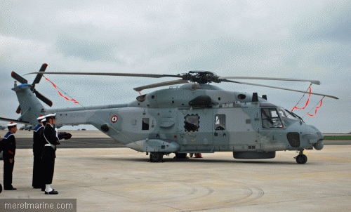 Construction d'un Hélicoptère militaire le NH90 Prasen10