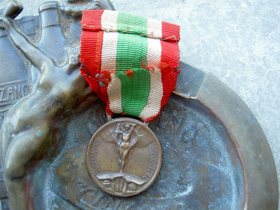 Medaille Italie 1915 Pict8528