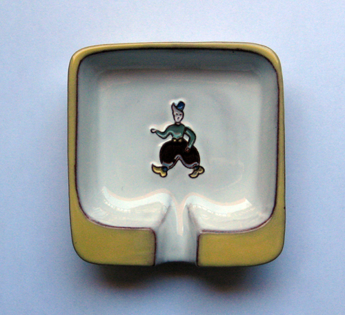 Small square ashtray  014310