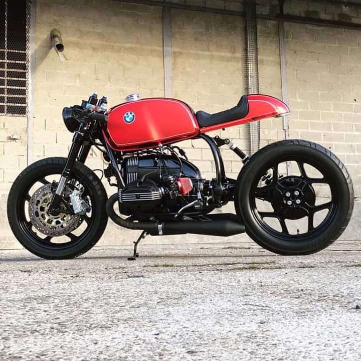 C'est ici qu'on met les bien molles....BMW Café Racer - Page 8 515