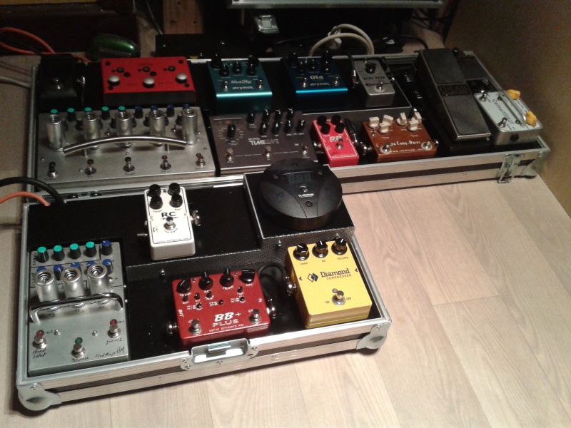 Photos de nos PedalBoard - Page 14 2012-117