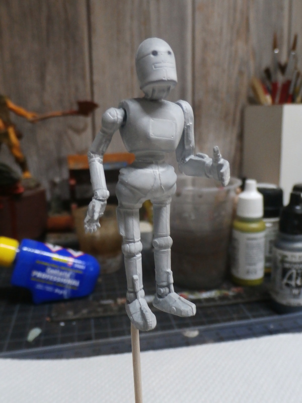 Robot 1/24 MB (FINI) P2120010