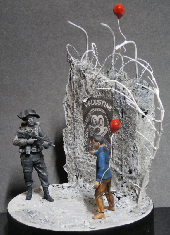 *1/35 Défi noir & blanc : Palestine - figurine Meng + figurine MB P3010011