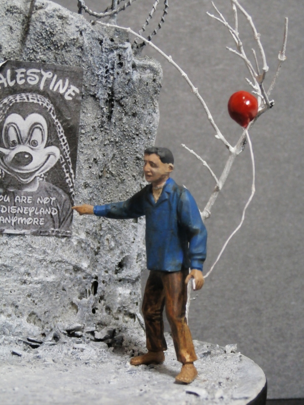 *1/35 Défi noir & blanc : Palestine - figurine Meng + figurine MB  P3010014