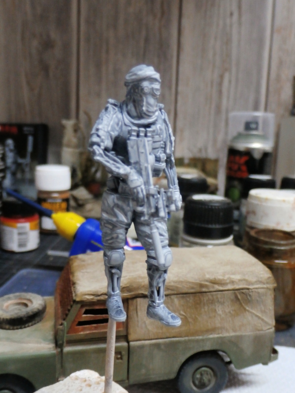 Land Rover - Revell 1/35 (FINI) - Page 2 P4030014