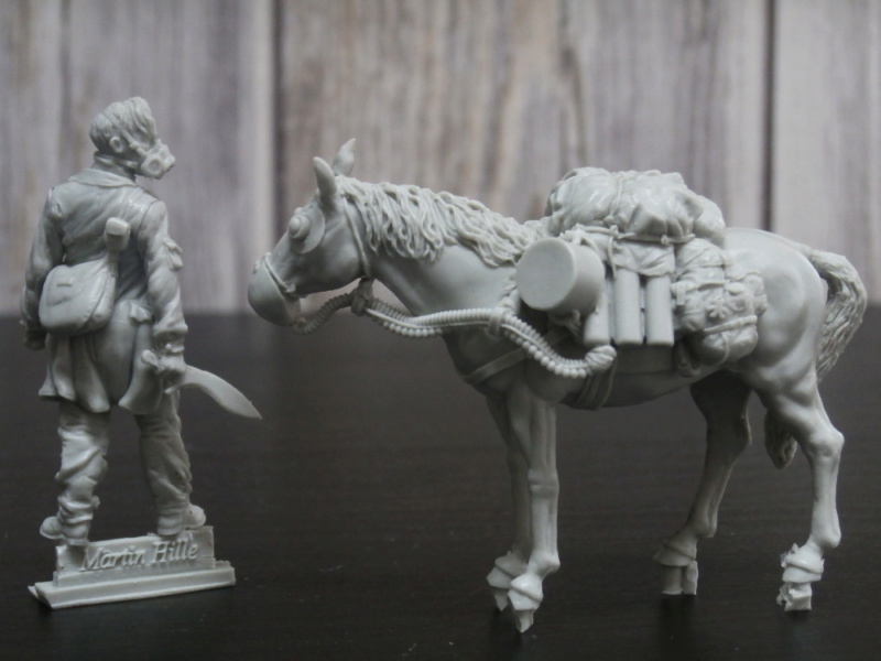 Survivant avec son cheval - figurine Kellerkind Miniaturen - 1/35 (FINI) P7090012